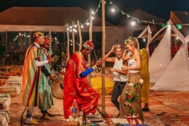 Abendessen und Show in der Agafay-Wüste